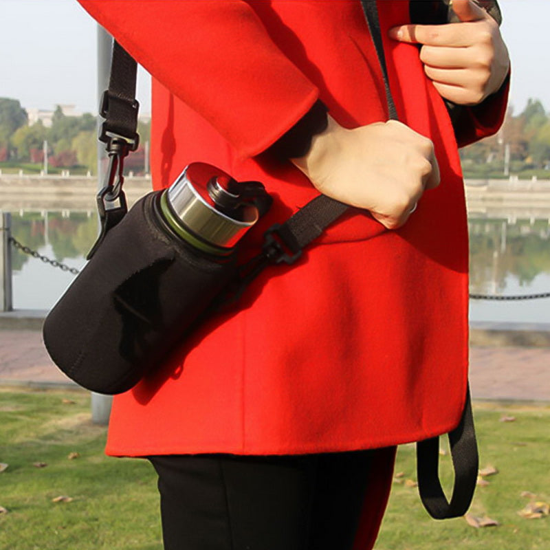 Red neoprene water bottle carrier bag with insulation