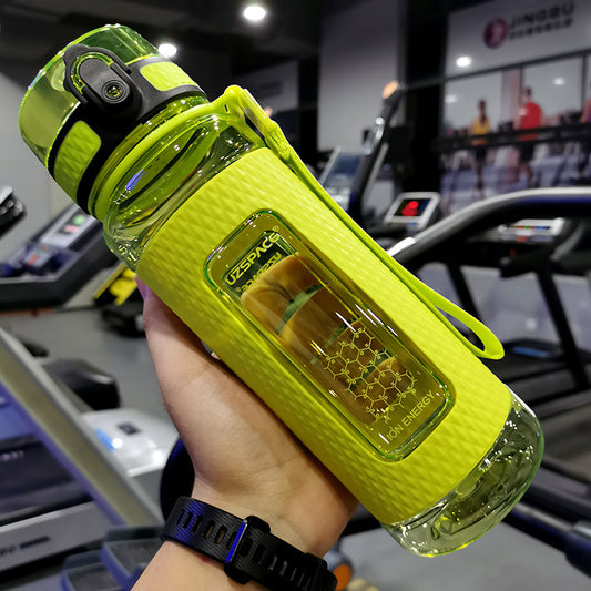 UZSPACE portable sport water bottle in gym